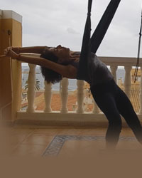 Professeur Yoga JYOTI YOGI 