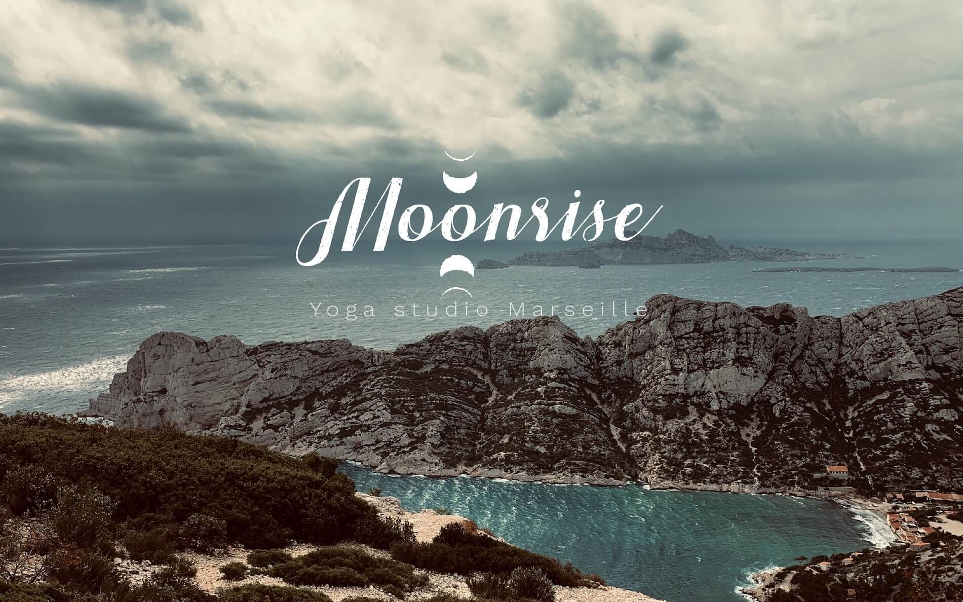 Professeur Yoga MOONRISE YOGA STUDIO MARSEILLE 